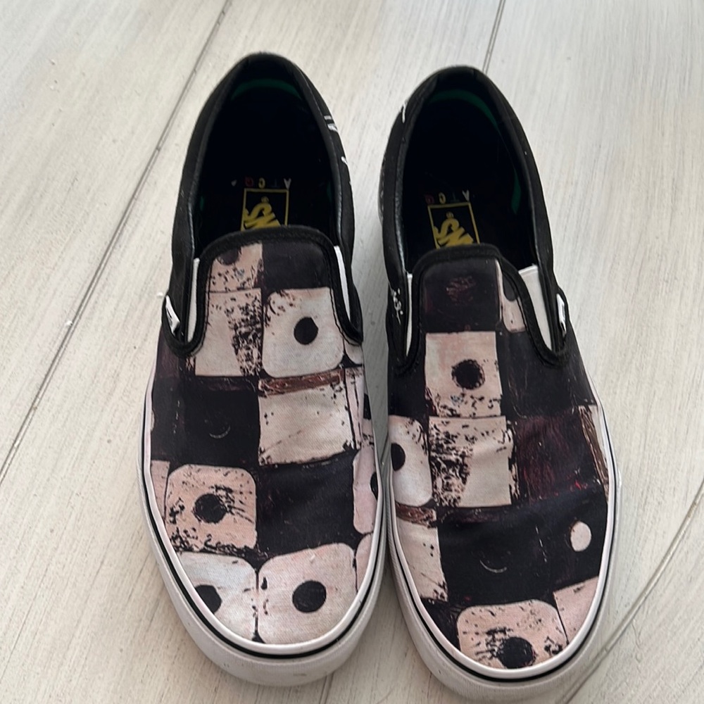 Vans slip on shoes